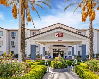 Best Western Plus Lake Elsinore Inn & Suites - Lake Elsinore - Edificio