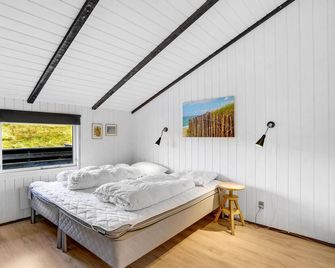 Gorgeous Home In Hvide Sande With Wifi - Hvide Sande - Slaapkamer