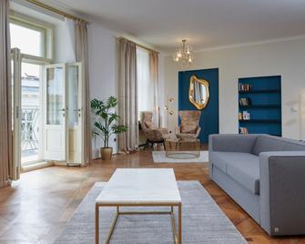 Golden Angel Suites by Adrez - Prague - Living room