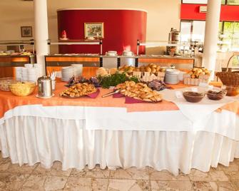 Hotel Mirta - בוזאבה - בופה