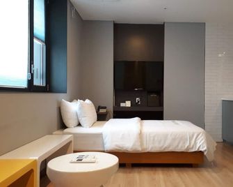 Grid Inn Hotel - Seoul - Soverom