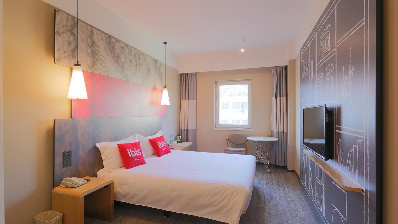 ibis Qingdao Ningxia Road
