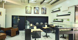 Elite Suites - Pune - Restaurant