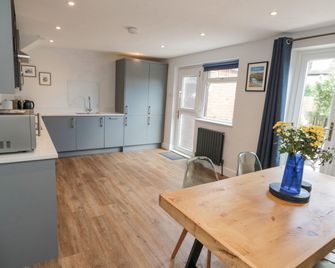 3 St Cuthberts Garth - Bamburgh