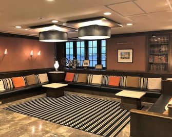 إيه بي إيه هوتل ميازاكي إكي تاتشيبانادوري - ميازاكي - بار