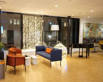 Pingvinhotellet Unn Tromsø - טרומסו - לובי