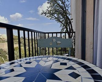 Wanderlust - Tas-Sliema - Balcon