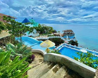 Azure Camotes Resort Hotel - San Francisco - Bâtiment