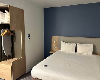 B&B HOTEL Le Havre Centre - لو هافر - غرفة نوم