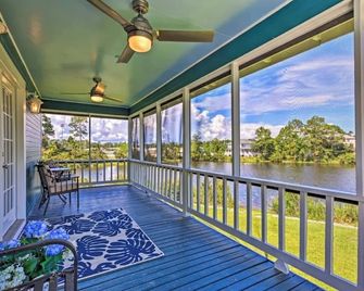 Blue Lake Getaway Pass Christian 3 blocks from beach! - Pass Christian - Balcon