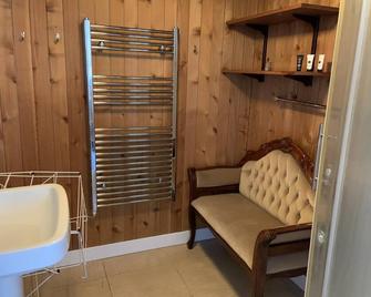 Economical 2br Small Furnished Annex-High Wycombe - High Wycombe - Slaapkamer