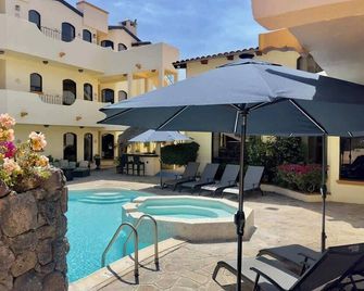 Puerto Nuevo Villa Olas 2BR 2BA with pool - Puerto Nuevo - Piscina