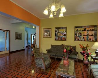 La Bergerac Boutique Hotel - San José - Wohnzimmer