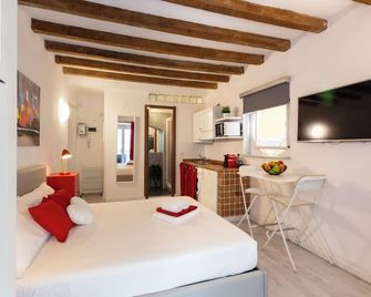 Casa Vittoria - Isola District - Milan - Bedroom