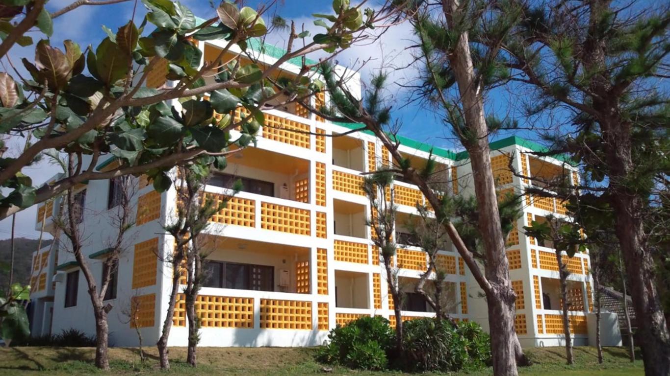 Hotel & Restaurant On the Beach Lue