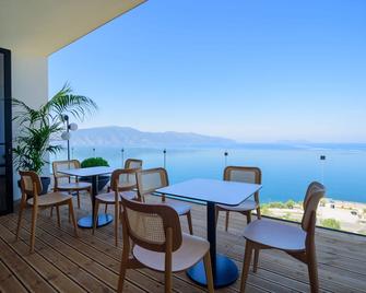 Nobus Hotel & Spa - Vlorë - Varanda