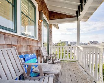 Beautiful Waterfront Cottage - Bald Head Island - Balcony