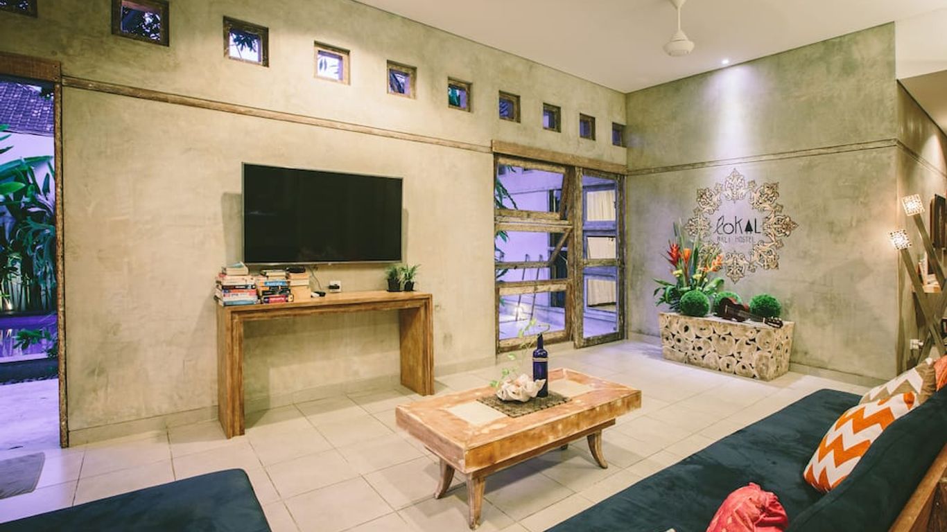 Lokal Bali Hostel