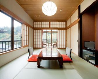 Shima Onsen Ayameya Ryokan - Nakanojo - Essbereich