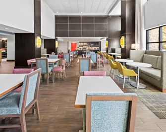Hampton Inn & Suites Camp Springs/Andrews AFB - Camp Springs - Їдальня