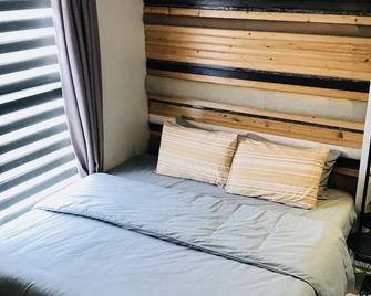 Welcome to the Yellow Board! - Mandaue City - Bedroom