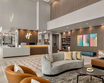 Holiday Inn & Suites Commerce City - Denver Airport By IHG - Commerce City - Lounge