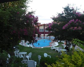 Hotel Aoma Villa Carlos Paz - Villa Carlos Paz - Uima-allas
