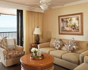 2 Marco Island Eagles Nest Resort & Spa, Beach! - Marco Island - Living room