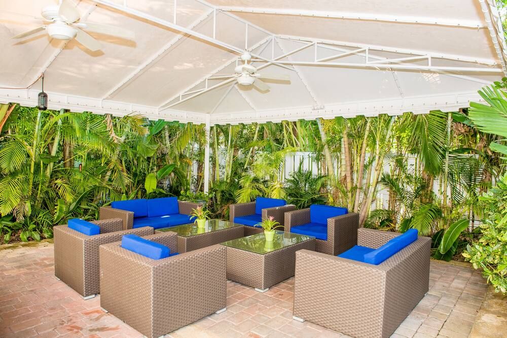 Ocean Lodge - Boca Raton - Innenhof