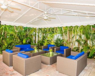 Ocean Lodge - Boca Raton - Patio