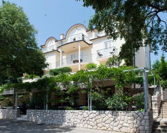 Pansion Maestral - Novi Vinodolski - Building