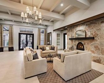 Magnificent Furnished Apartment near Exxon Campus - Spring