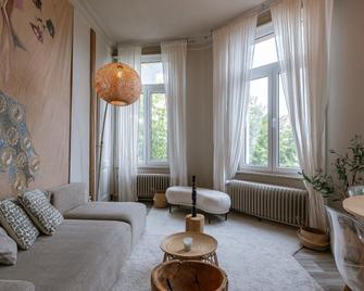 Cozy apartment in Antwerps shopping district - Amberes - Sala de estar