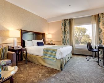 Ayres Hotel Corona East - Corona - Bedroom