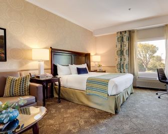 Ayres Hotel Corona East - Corona - Schlafzimmer