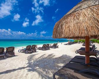 The Elements Oceanfront & Beachside Condo Hotel - Playa del Carmen - Beach
