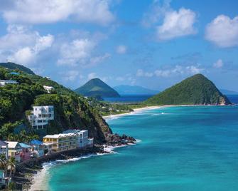 ARIBA - stylish condo w/ ocean views, walk to beach & restaurants in Long Bay - Long Bay