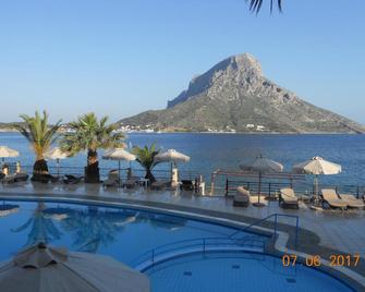 Plaza Hotel - Masouri