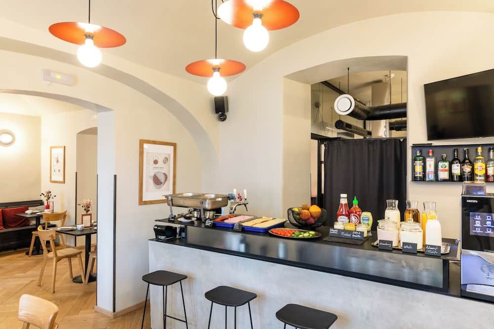 Sir Toby's Midtown - פראג - בר