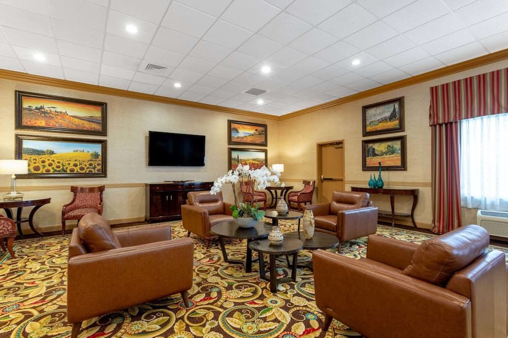 Hawthorn Extended Stay by Wyndham West Palm Beach