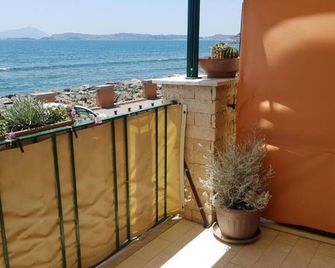 Hotel Taromy - Naples - Balcony