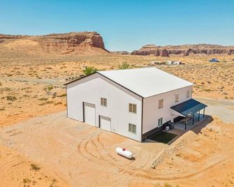 Ticaboo Lakehouse | Near Lake Powell - Ticaboo - Edificio
