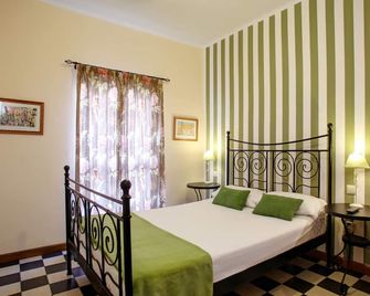 Malaga Lodge Guesthouse - Málaga - Bedroom