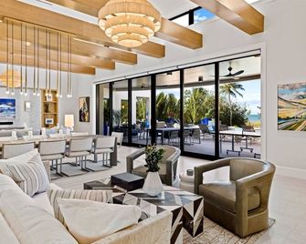 Bella Luna ~ Ultimate luxury awaits - Captiva - Lounge