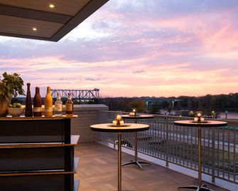 Origin Kansas City Riverfront, a Wyndham Hotel - North Kansas City - Balcony