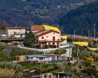 Lady Diana's villa in Amantea, sea view contrada tuvolo - Amantea - Edificio