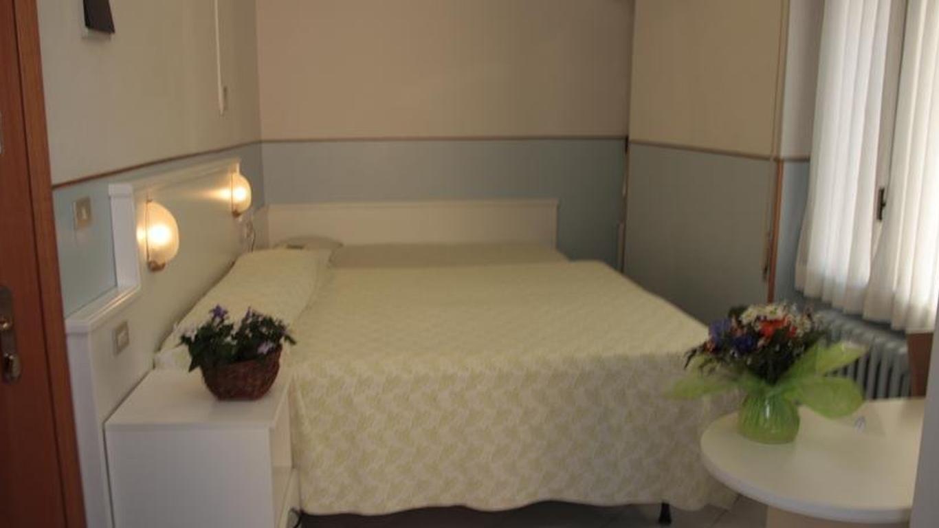 Hotel Ideal