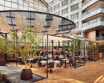 Van der Valk Hotel Paris CDG Airport - Roissy-en-France - Lobby