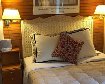 Villa Room 2 Summary: - Silverton - Quarto