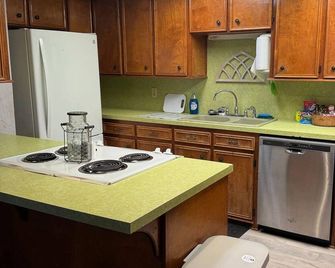 Unique 3-bedroom golfball house in Sweetwater - Sweetwater - Cocina